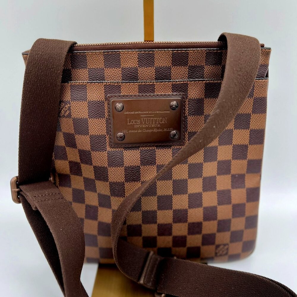 Louis Vuitton Damier Ebene Brooklyn Flat